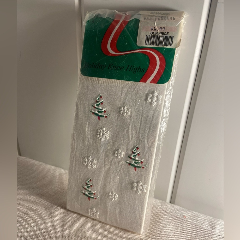 Vintage Holiday Knee Highs women White nylons Christmas Tree Snowflakes 80s New